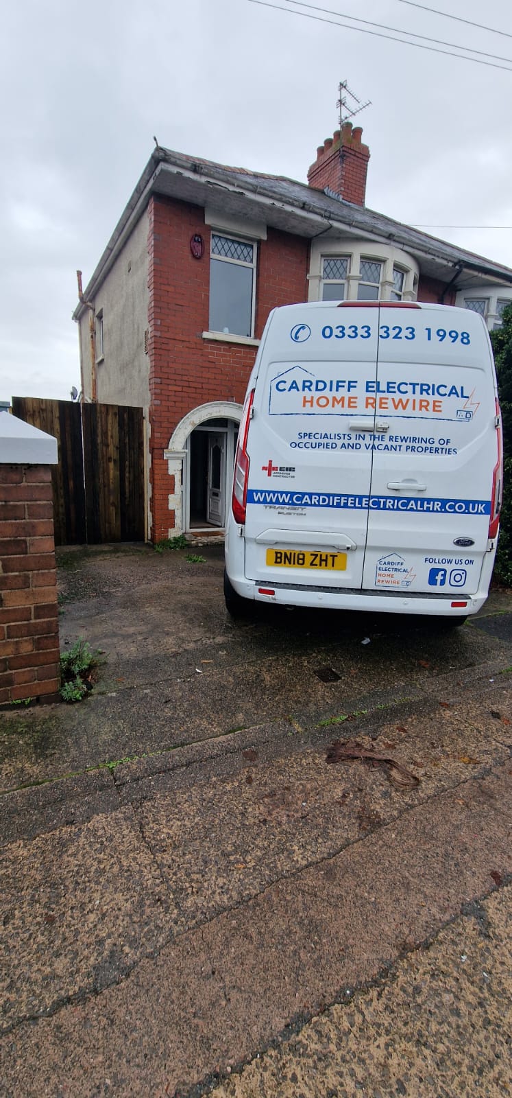 Emergency electrician van responding to a callout